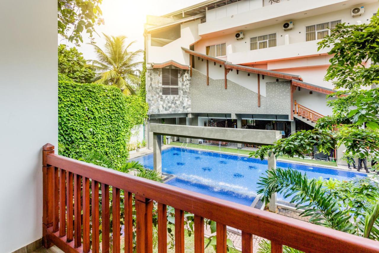 Polhena Grand Resort & Banquet 마타라 외부 사진