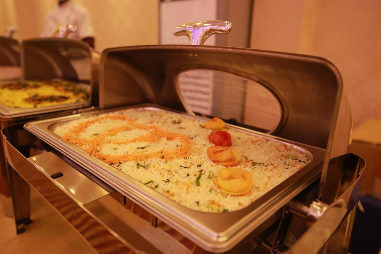 Polhena Grand Resort & Banquet 마타라 외부 사진